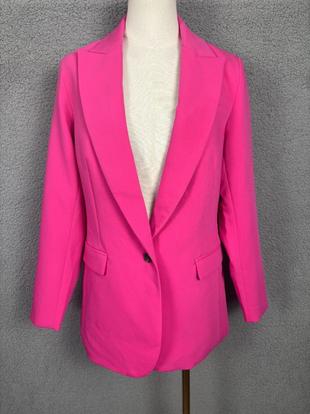On 34th Solid One-Button Boyfriend Blazer Women's Single Button Fuchsia 6 NWT's.